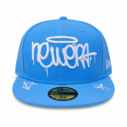 Gorra Cerrada New Era Graffiti Celeste vista frontal
