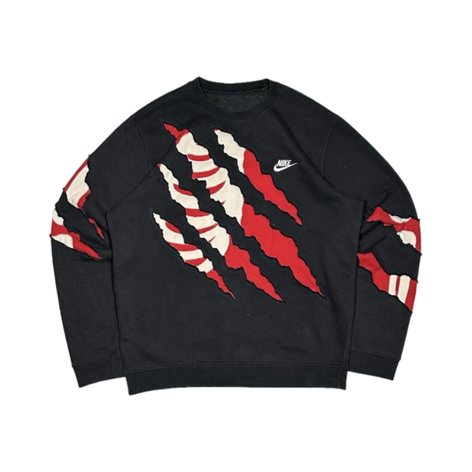 Sudadera Garras Rojas Nocturnas Fearless con gráfico streetwear en hoodie unisex
