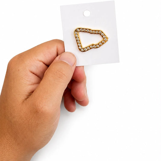 Pin Logo Dorado Fearless, imagen de producto